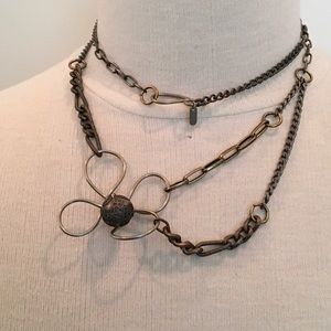 Metal necklace